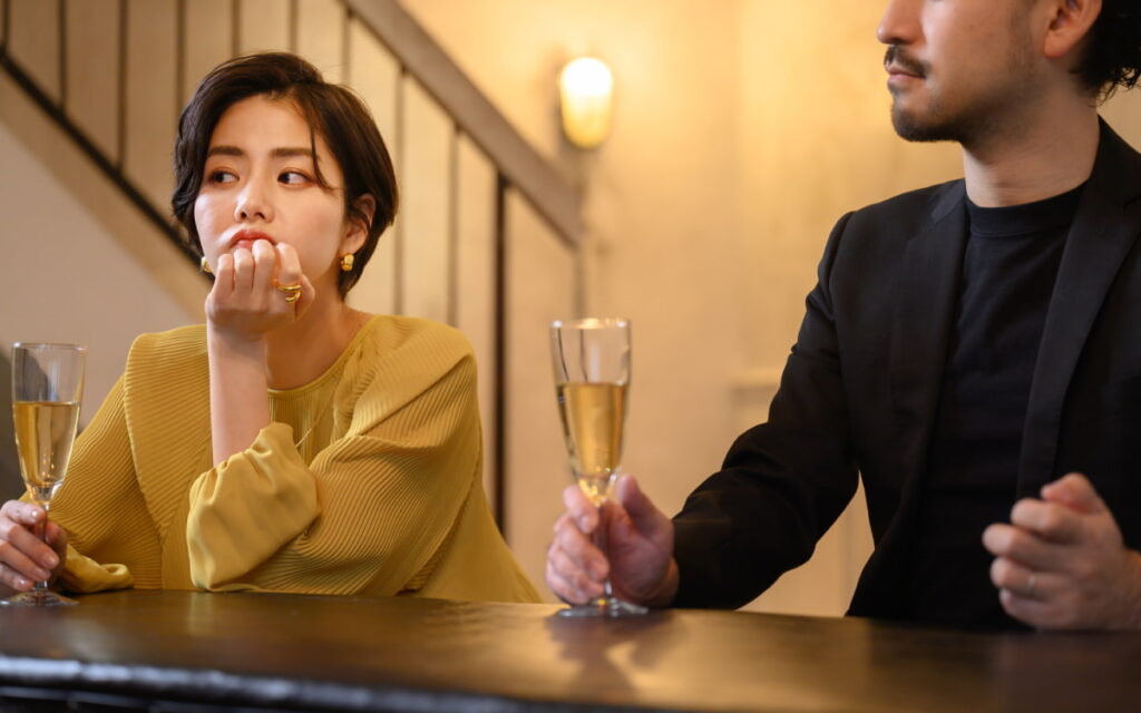 デートする男女